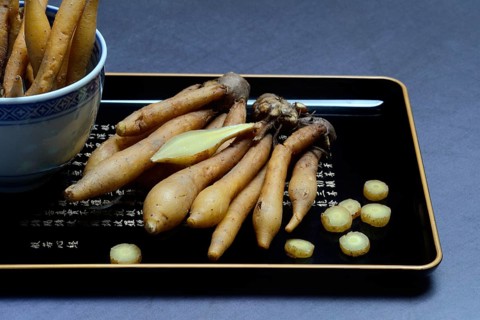Fingerroot on tray