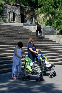 Mothers with prams on Potemkin's stairs