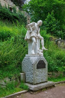 Shakespeare monument by Otto Lessing