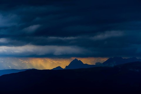 Light atmosphere after a thunderstorm with view of the peaks of the Roteck (3.337 mtr./left) and the Hochwilde (3.602 mtr./right)