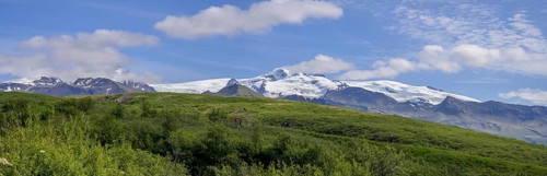 Vatnajoekull with peak of Hvannadalshnukur