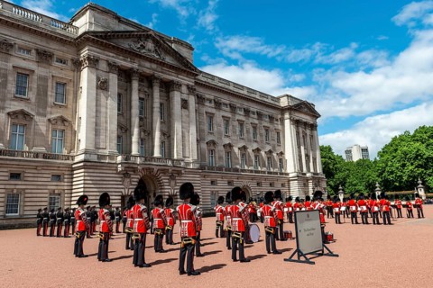 Guards of the Royal Guard with bearskin cap