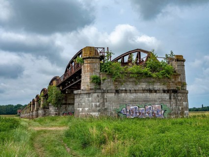 Former Doemitzer railway bridge on the Elbe in Kaltenhof