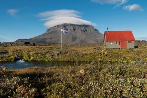 Porsteinsskali hut