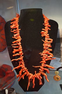 Necklace made of precious coral (Corallium rubrum)