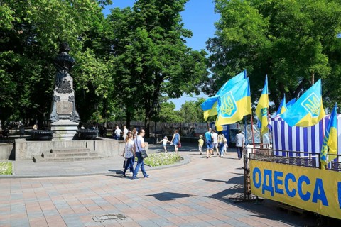 Alexander Pushikin monument at the beginning of Primorsky Boulevard