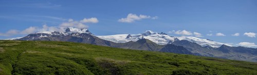 Vatnajoekull with peak of Hvannadalshnukur