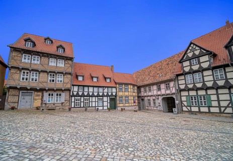 Half-timbered houses on the Schlossberg in Quedlinburg. On the left