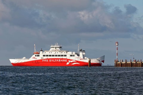 FRS Sylt ferry sails into Lister Harbour