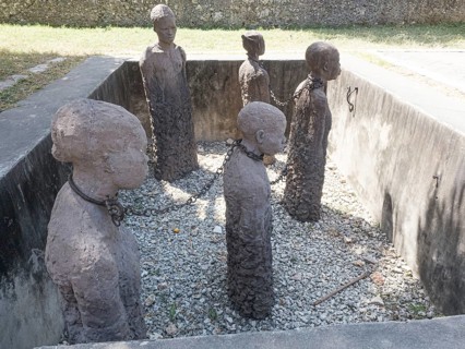 Clara Sornas Slave Monument