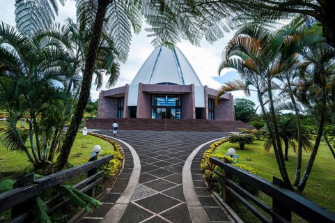 Park of the Baha'i House of Worship Samoa
