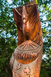 Hand carved wooden statues im the center of Noumea