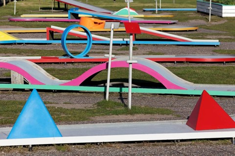 Mini golf course
