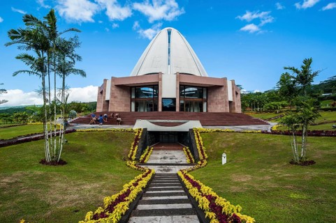 Park of the Baha'i House of Worship Samoa