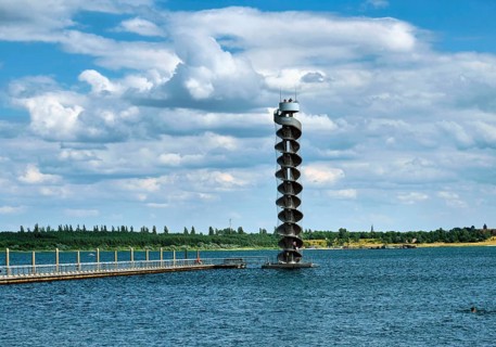Water level tower