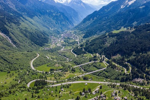 South ramp to the San Bernardino Pass