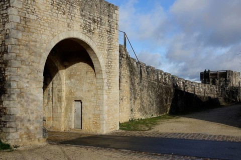 Porte de Jouy gate and ramparts