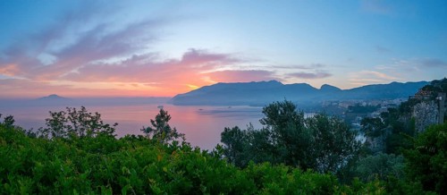 Dawn in front of sunrise
