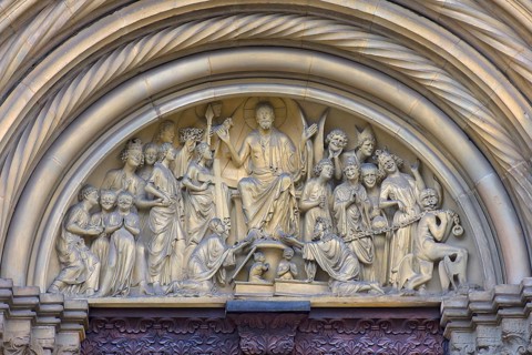 World Judgment depiction of the tympanum