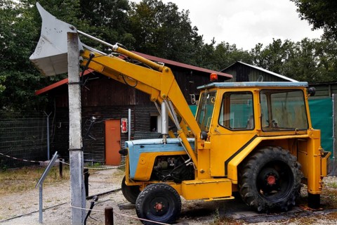 Excavator by Heinz-Josef Grosse at the former German-German border