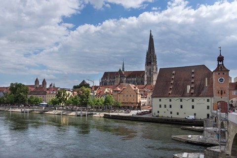 City view with St. Peter's Cathedral