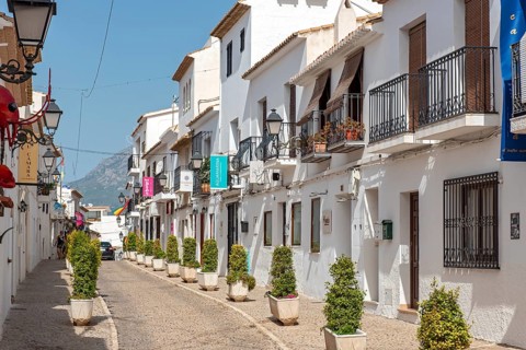 Narrow streets with white houses in Altea Old Town