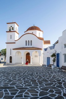 Young woman in front of Agios Antonios