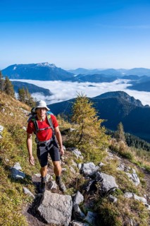 Hikers on the ascent to the Watzmannhaus