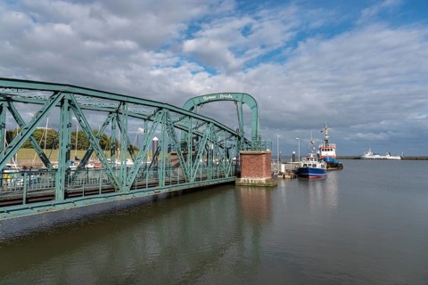 Nassau bridge in Nassau harbour