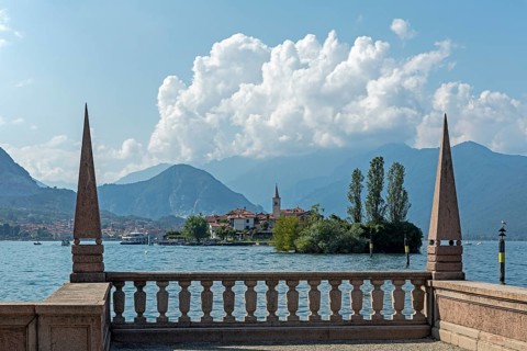 View from Isola Bella to Isola dei Pescatori