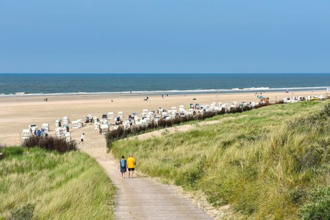 Path to the bathing beach