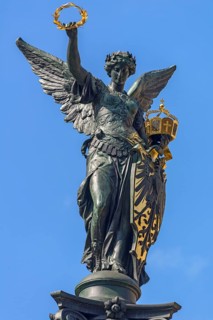Figure of Victoria on a war memorial