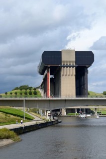 Strepy-Thieu ship lift