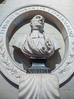 Bust of the poet Jonathan Swift
