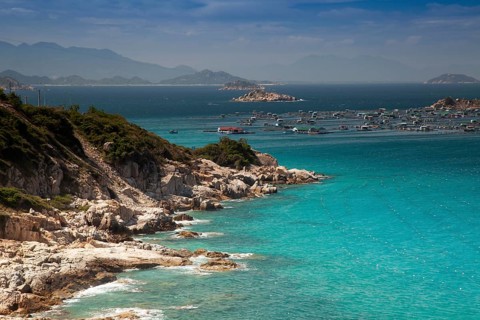 Coast near Vinh Hy
