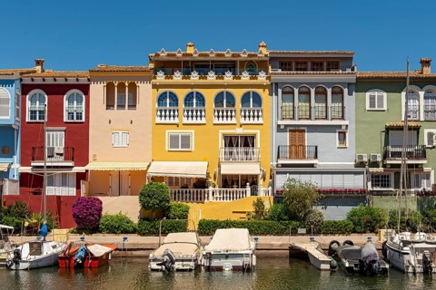 Boats and colourful houses