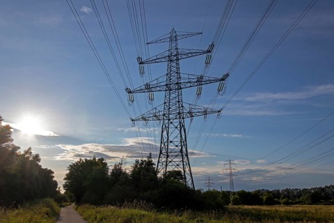 High-voltage pylon
