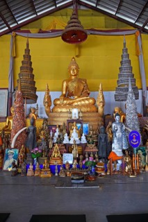 Altar at the Big Buddha