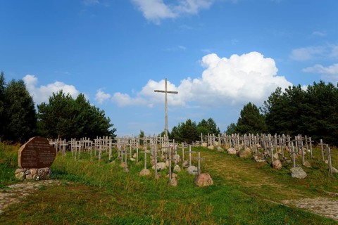 Symbolic grave of the victims of the Augustow raid