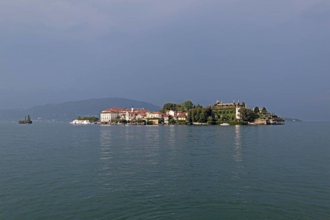 Fog behind Isola Bella