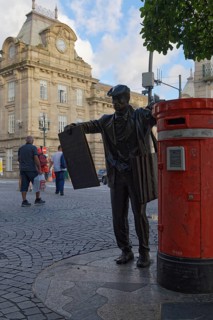 Sculpture Newspaper carrier