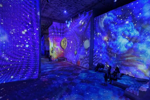Light and pictureshow Carrieres des Lumieres