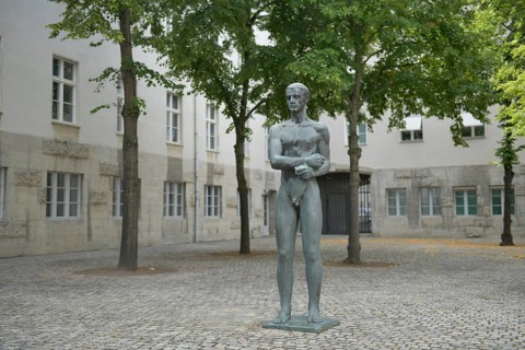 Statue of Richard Scheibe
