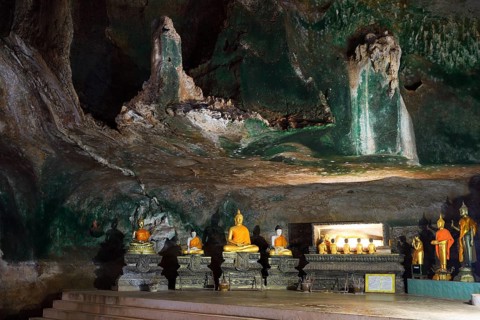 Buddha statues