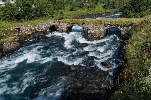 Stone bridge on the road to Briksdalsbreen