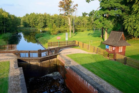Ship lock