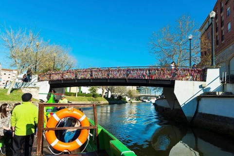 Ribbons on the Bridge of Lovers over the Main Canal