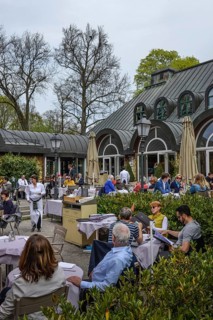 Seehaus beer garden at Kleinhesseloher See