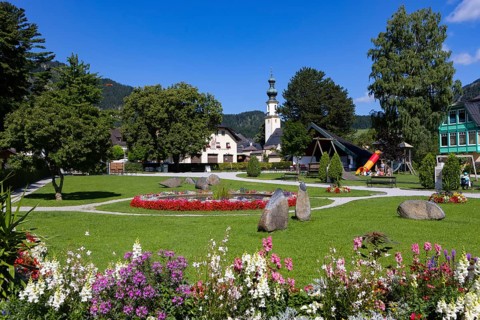 Park on Lake Wolfgang