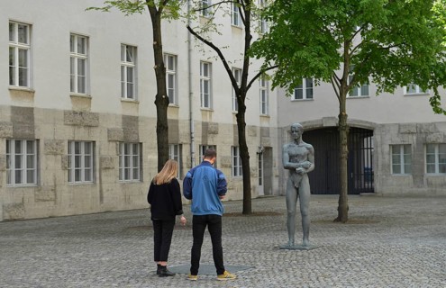 Statue